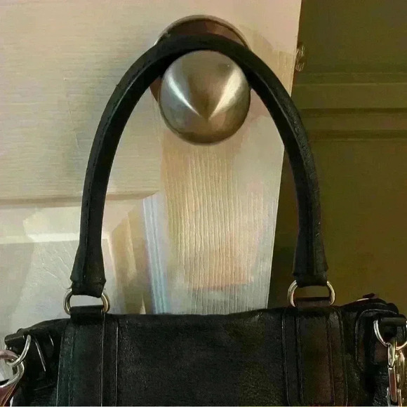 Authentic Givenchy Pandora Shoulder Bag - Picture 6 of 14